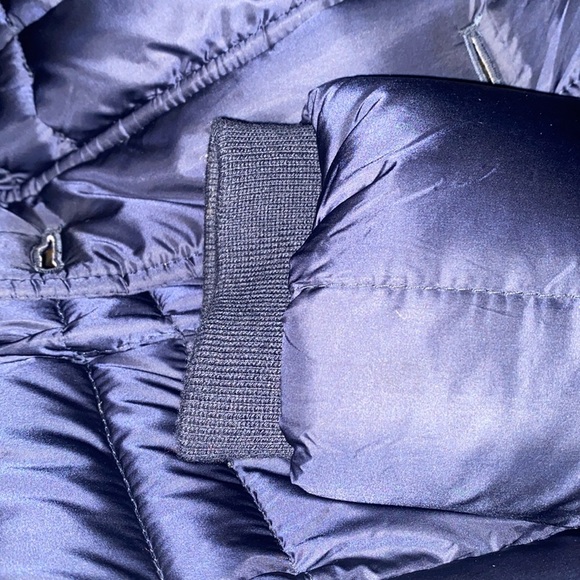 Abercrombie & Fitch down filled puffer coat - Picture 9 of 12